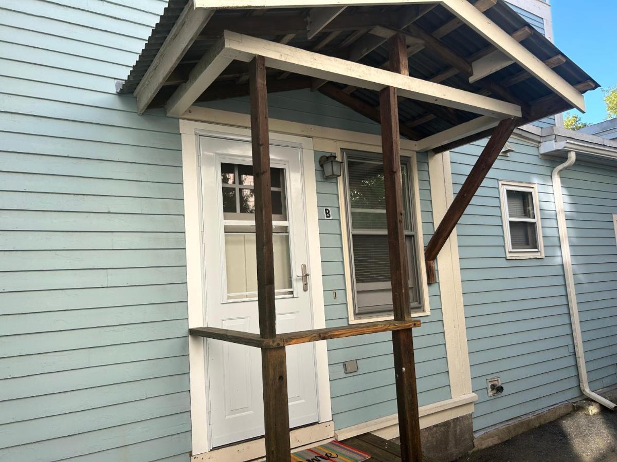 Traveler'S Den In Medford Apartamento Exterior foto