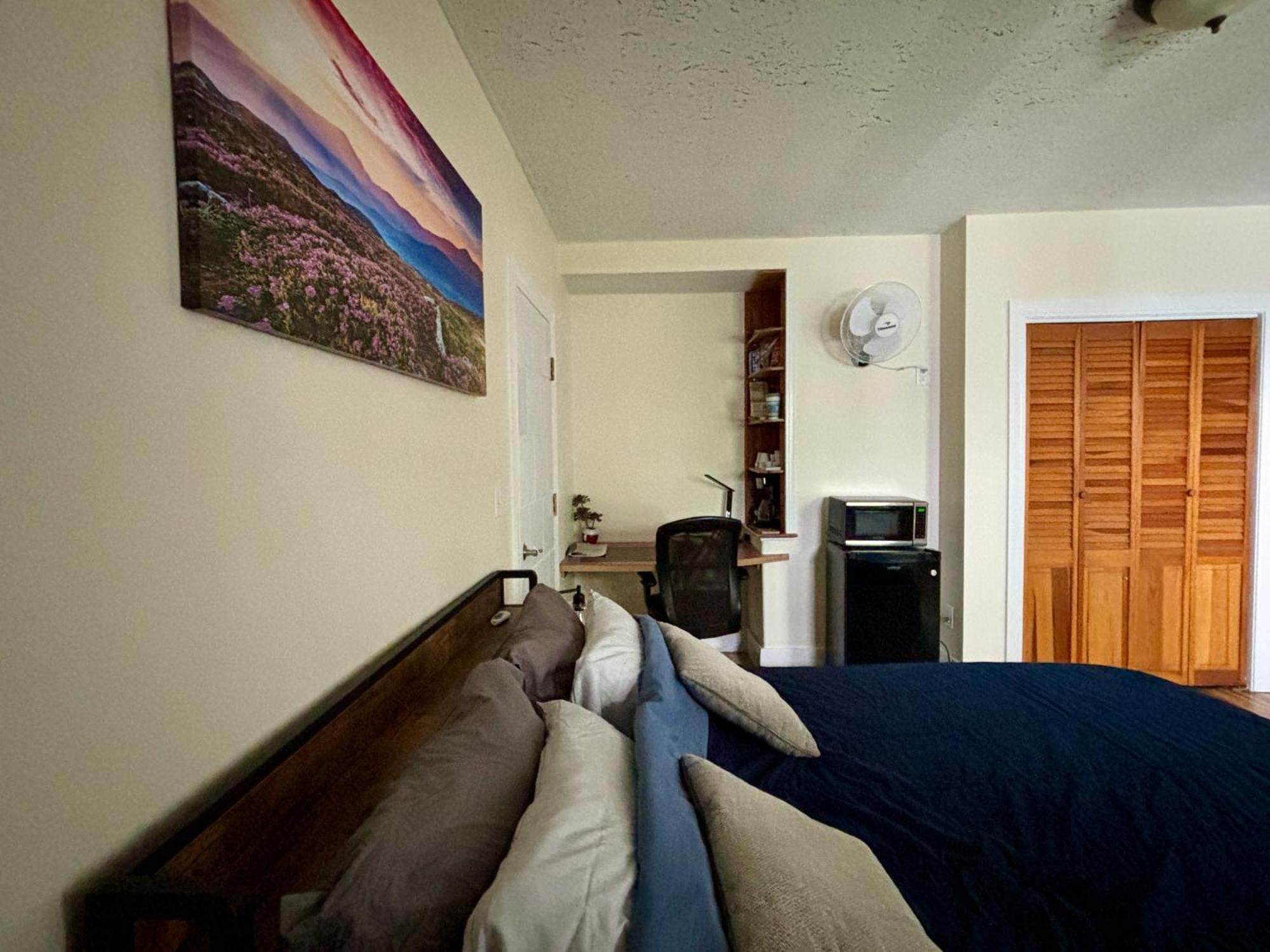 Traveler'S Den In Medford Apartamento Exterior foto
